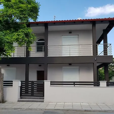 Fantastic Four Apartments Neo Epivates Exterior photo